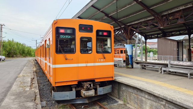 エクスカーション①出雲大社コースでは，一畑電車を貸し切り，特別列車で松江に帰るプランを企画しました。とても盛り上がったそうです。