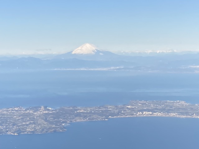 北海道へは東京乗り継ぎになります