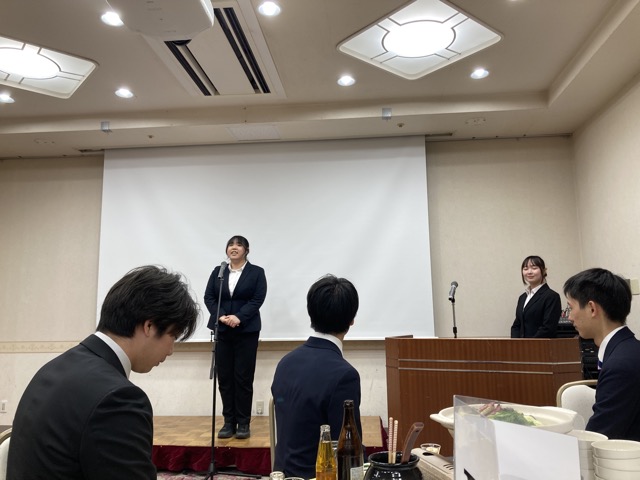 夜は卒業祝賀会が開催されました。今年は松江アーバンホテルでした。